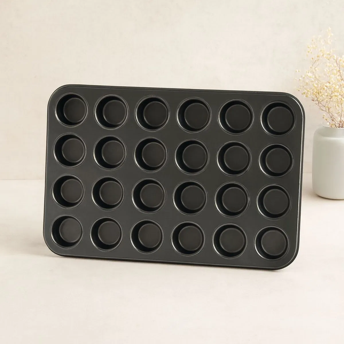 24 Gözlü Metal Muffin Kek Kalıbı Siyah