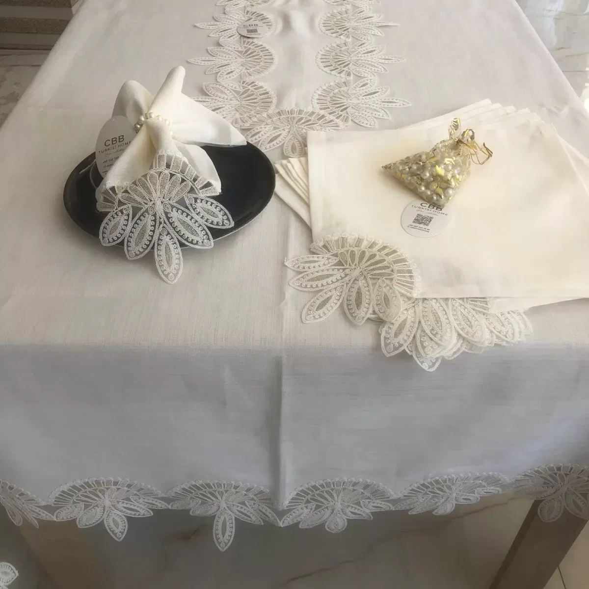 Sofra Takımı Lady Gardenya Keten Yemek Takımı 160x220 Masa Seti 12 Kişilik 26 Parça Runner Set Kreme Gold