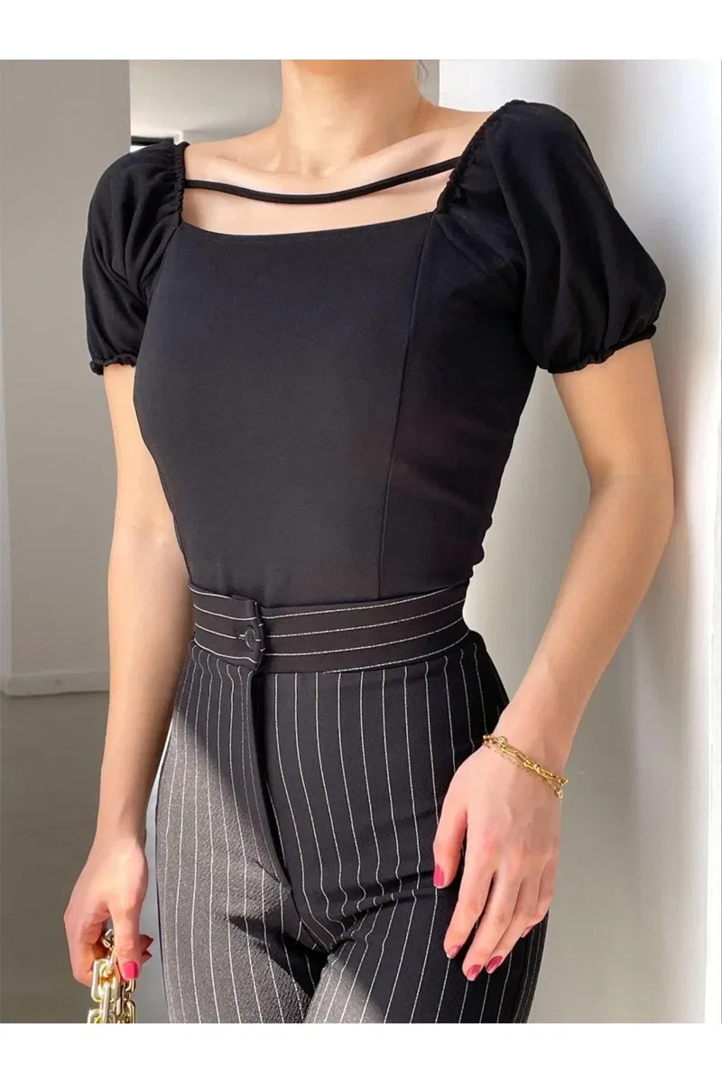 Kadın Şık Detay Kare Yaka İnce Askılı Crop Bluz görsel 3