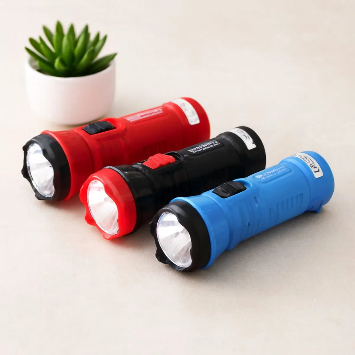 Şarjlı Tek LED El Feneri 0. 5W Uzun Menzil