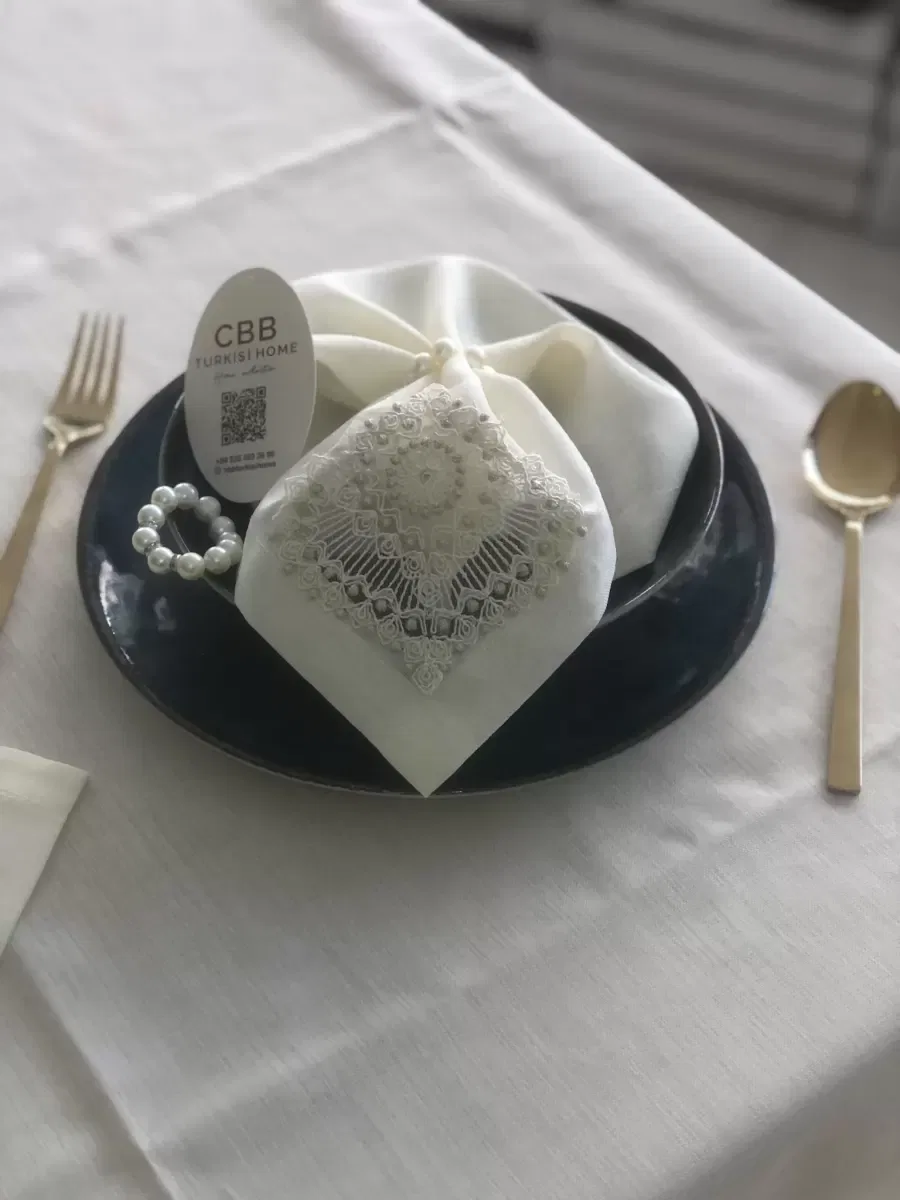 Sofra Takımı Kartanesi Gardenya Keten Yemek Takımı 160x220 Masa Seti 12 Kişilik 26 Parça Runner Set Kreme Gold