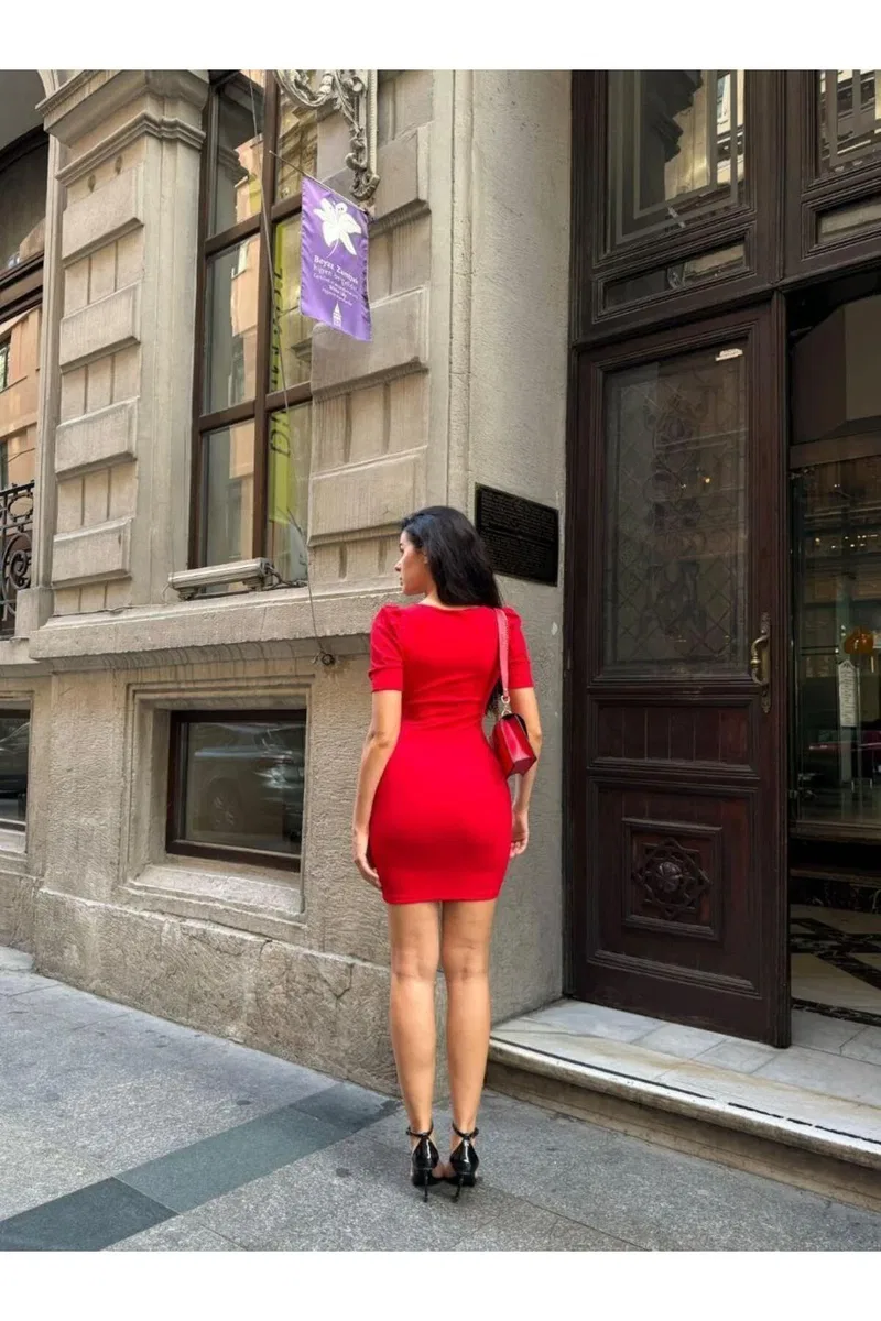 Kadın Hediyelik Kare Yaka Kısa Kol Balon Kol Mini Elbise görsel 8