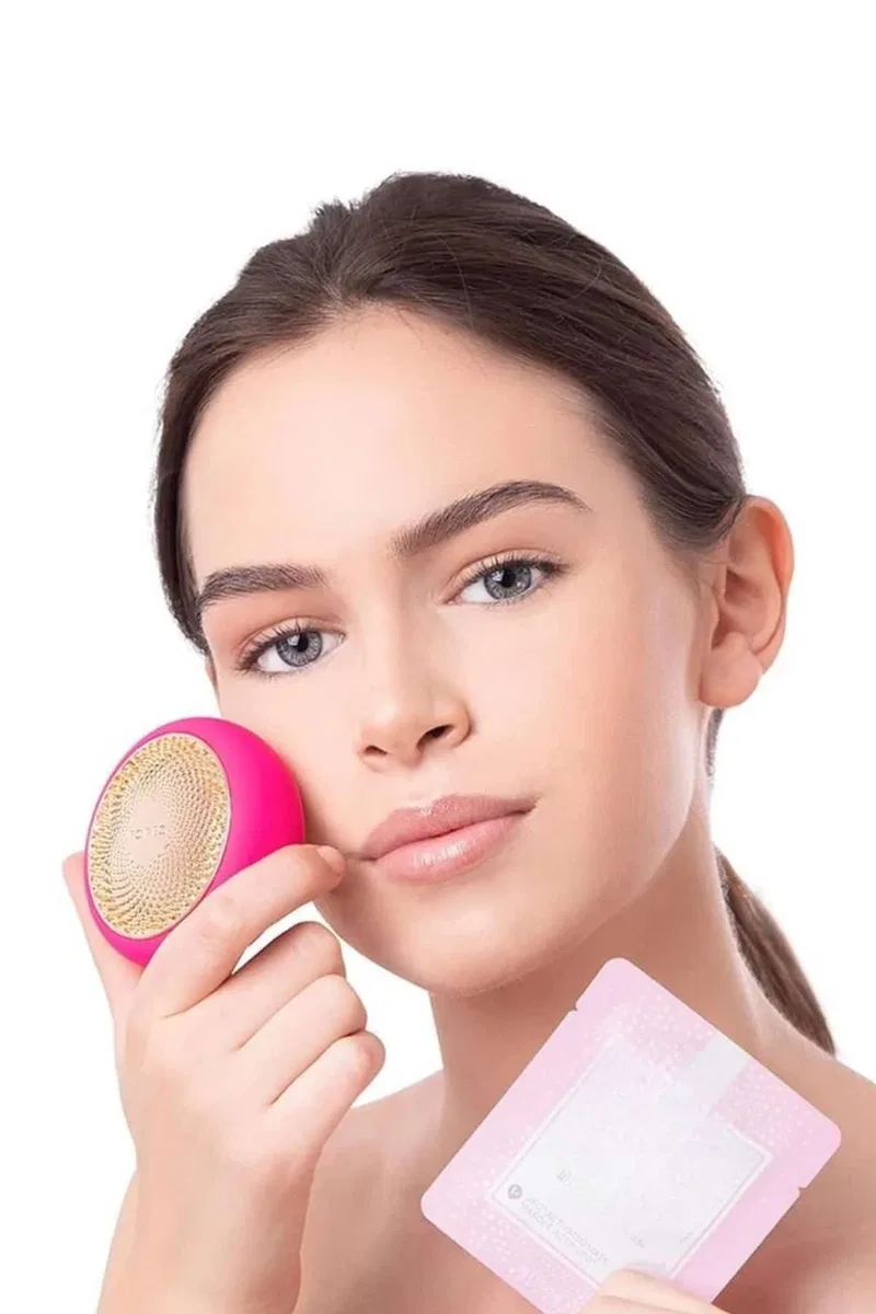 Maske ve Terapi Cihazı LED Terapi Akıllı Maske Hassas Ciltlere Özel görsel 3