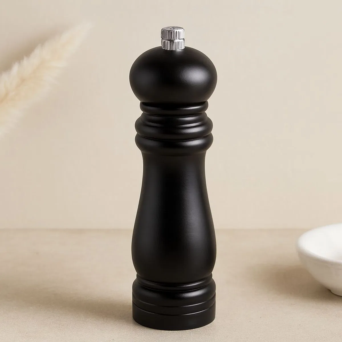 Küçük Siyah Ahşap Tuz ve Baharat Öğütücü (Çap 4. 5 cm, 15. 5 cm)